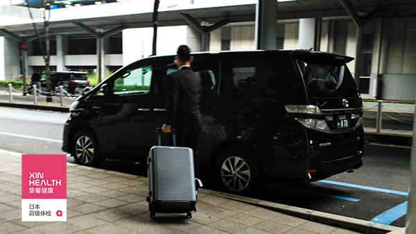 贴心医生日本体检接机服务车辆