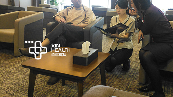 护士和陪同翻译